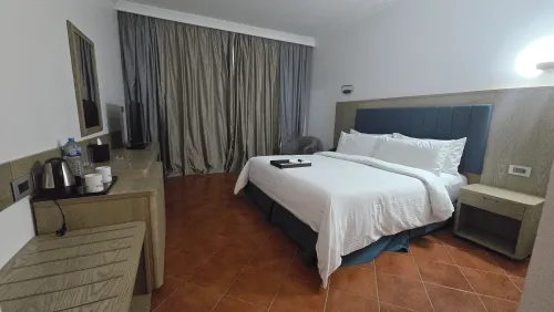 deluxe-room-back-view-image1