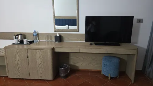 deluxe-room-back-view-image3